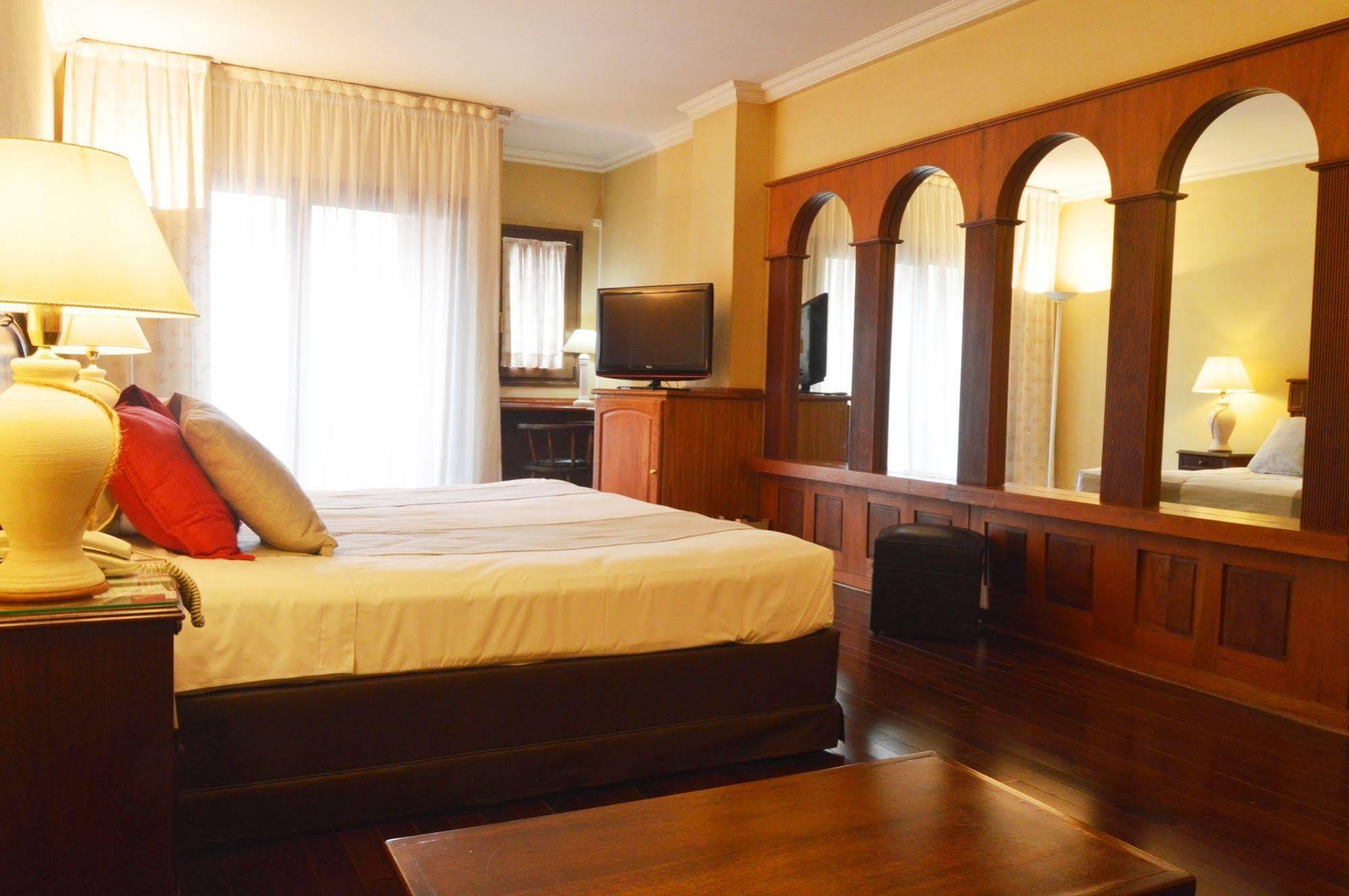 Hotel Posta Carretas Buenos Aires Esterno foto